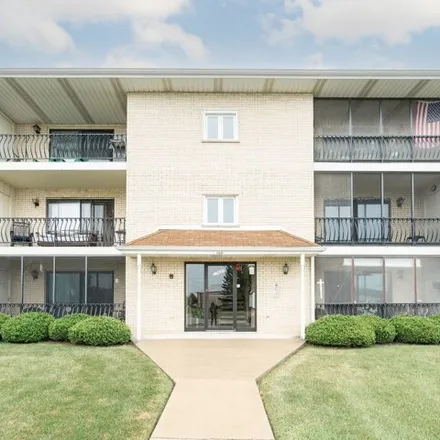 Buy this 2 bed condo on 17037 Grissom Dr Apt 1S in Tinley Park, Illinois