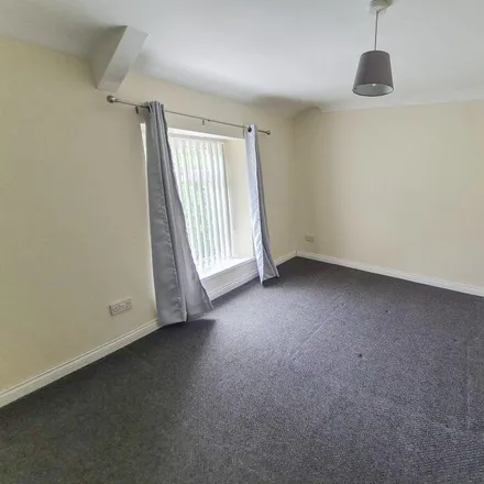 Image 6 - Ebbw Vale Row, Cwmavon, SA12 9AY, United Kingdom - Townhouse for rent