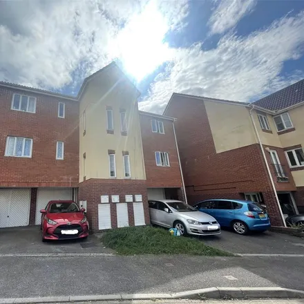 Rent this 2 bed apartment on Silverwood Heights in Barnstaple, EX32 7RL