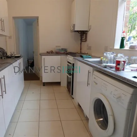 Image 1 - Cambridge Street, Leicester, LE3 0JQ, United Kingdom - Townhouse for rent