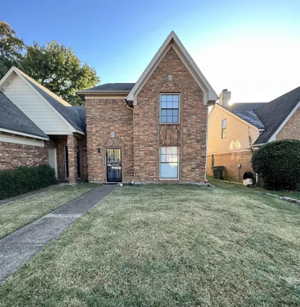 Buy this 3 bed townhouse on 1612 Red Barn Drive in Memphis, TN 38016