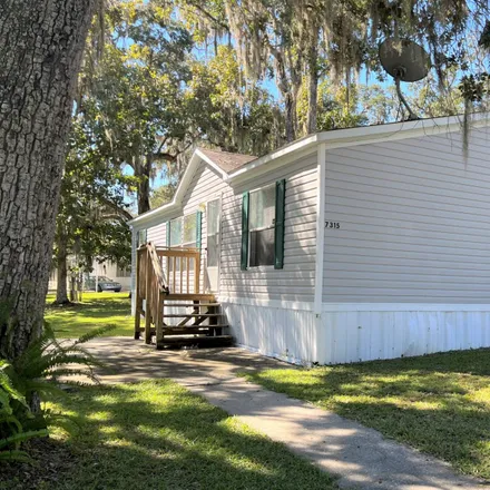 Buy this 2 bed house on 7315 Woodland Drive in Brooksville, Hernando County