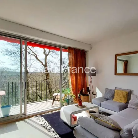 Image 6 - 8 Grande Rue, 92420 Vaucresson, France - Apartment for rent
