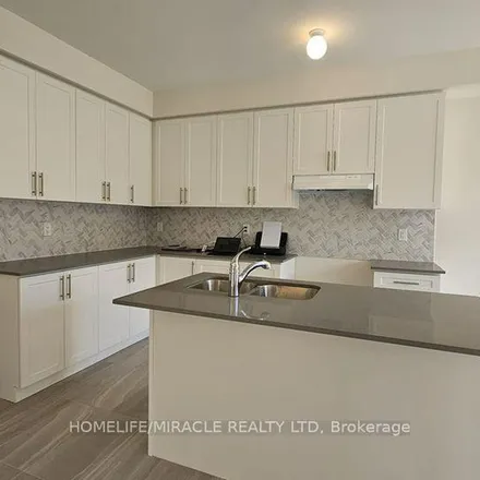 Image 5 - Davis Loop, Innisfil, ON L0L 1W0, Canada - Apartment for rent