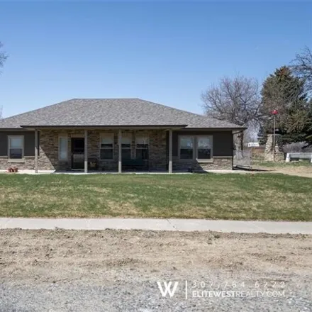Image 2 - 118 South 1st Street West, Cowley, Big Horn County, WY 82420, USA - House for sale