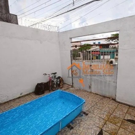 Buy this 2 bed house on Rua Tenente Campo in Taboão, Guarulhos - SP