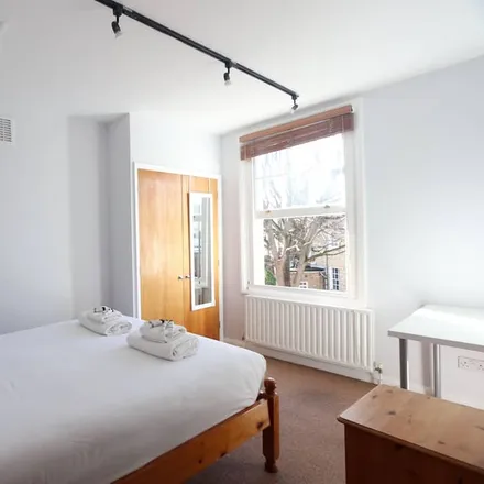 Rent this 3 bed apartment on London in EC1V 4LD, United Kingdom