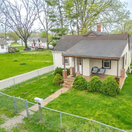 Image 3 - 2699 McKinley Avenue, Columbus, IN 47201, USA - House for sale