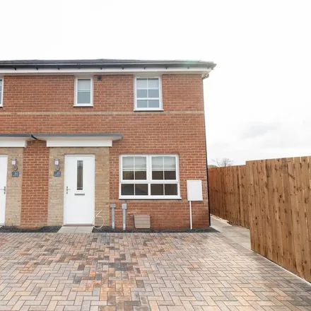 Rent this 3 bed duplex on Lavender Way in Cramlington, NE23 8FF