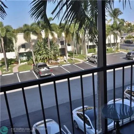 Image 2 - 5370 Northeast 24th Terrace, Coral Ridge Isles, Fort Lauderdale, FL 33308, USA - Condo for sale