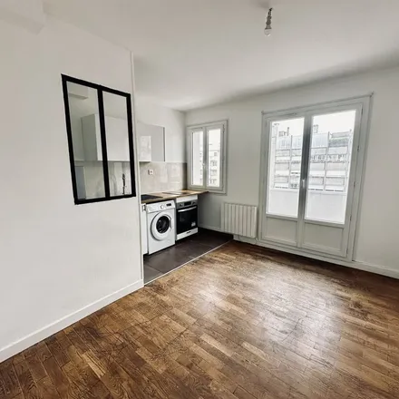 Rent this 2 bed apartment on 1B Rue Franklin in 38100 Grenoble, France