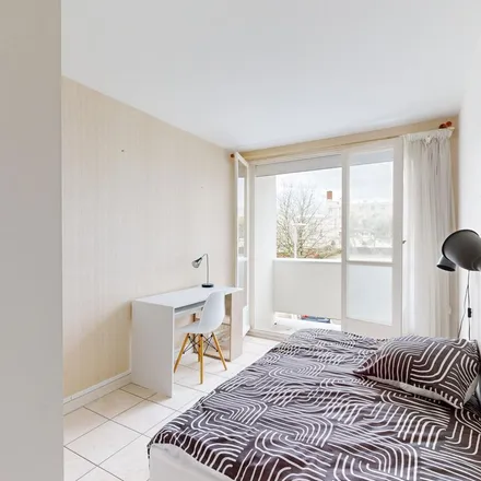 Image 4 - 3 Allée Charles Baudelaire, 44400 Rezé, France - Apartment for rent