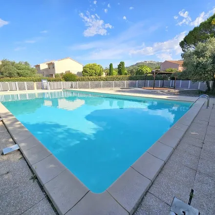 Rent this 3 bed apartment on 23 Rue du Relarguier in 84360 Mérindol, France