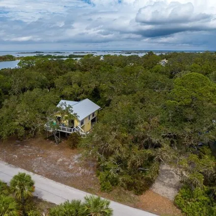 Image 3 - 16899 Margery Street, Cedar Key, FL 32625, USA - House for sale