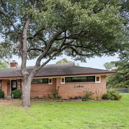 Image 2 - 1231 Ridgewood Terrace, Arlington, TX 76012, USA - House for sale