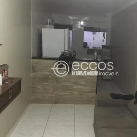 Buy this 2 bed house on Rua Atílio Spini in Shopping Park, Uberlândia - MG