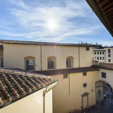Image 4 - Vasari Corridor, Via Toscanella, 50125 Florence FI, Italy - Apartment for rent