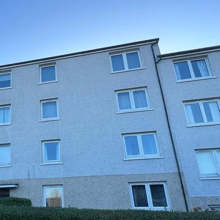 Rent this 3 bed apartment on Murroes Road in Drumoyne, Glasgow