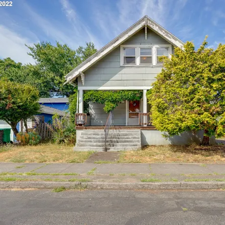 Buy this 5 bed house on 7619 Southeast Insley Street in Portland, OR 97206