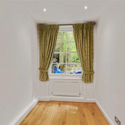 Image 6 - 101 Lexham Gardens, London, W8 6JL, United Kingdom - Apartment for rent