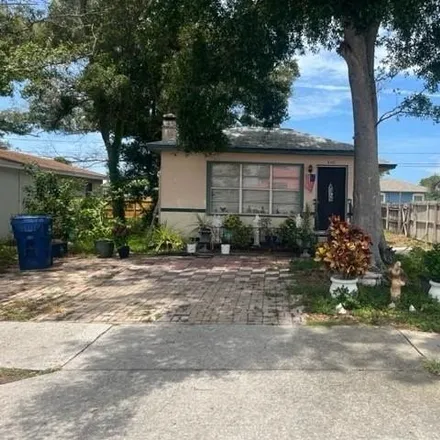Buy this 2 bed house on 6257 67th Street North in Pinellas Park, FL 33781