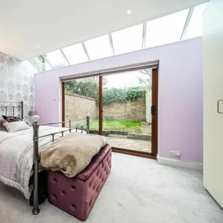 Image 3 - 223 Sandycombe Road, London, TW9 2EW, United Kingdom - Apartment for sale