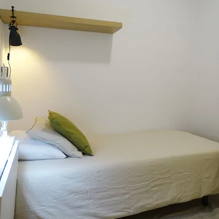 Image 3 - Carrer de Lincoln, 44, 08006 Barcelona, Spain - Apartment for rent