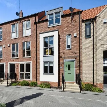 Image 1 - Blanket Row, Hull, HU1 1AX, United Kingdom - Townhouse for sale