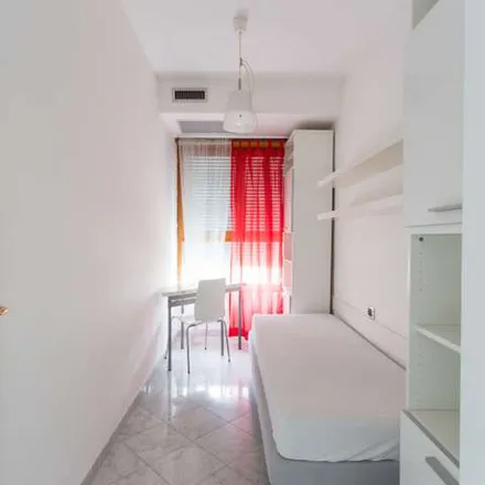 Image 5 - Via Giovanni Spadolini, 20136 Milan MI, Italy - Apartment for rent