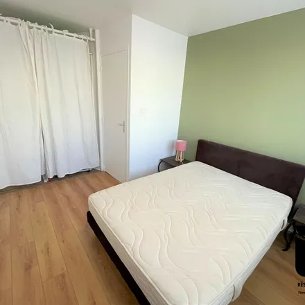 Rent this 2 bed apartment on 21 Rue de l'Hôtel de Ville in 35470 Bain-de-Bretagne, France
