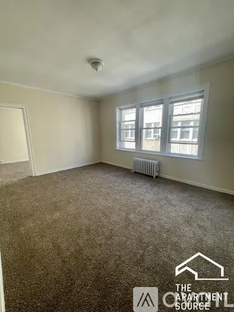 Image 6 - 4011 N Lowell Ave, Unit a-1w - Apartment for rent