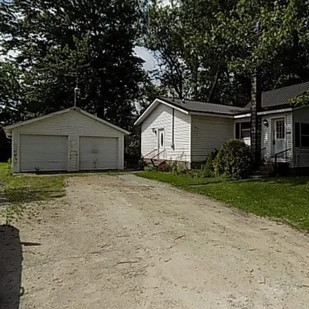 Buy this 2 bed house on South County Line Road; West 1400 North in Gravelton, Elkhart County