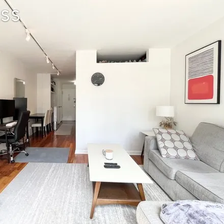 Image 1 - 166 East 61st Street, New York, NY 10065, USA - Apartment for sale