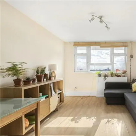 Rent this 1 bed room on Peregrine House in Hall Street, London