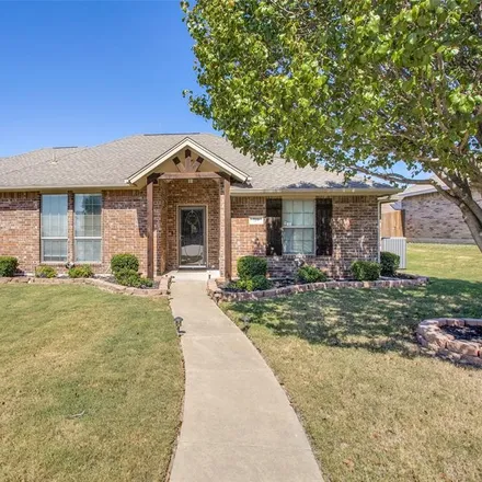 Buy this 3 bed house on 747 Mullberry Court in Red Oak, TX 75154