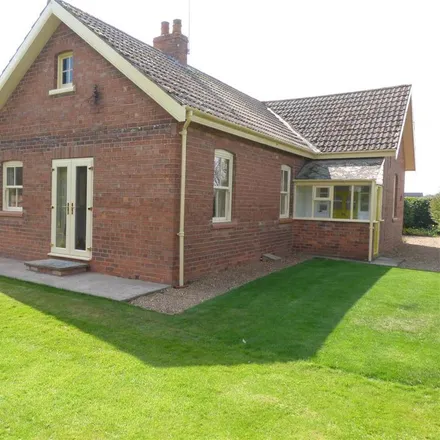 Rent this 3 bed house on Sandholme Road in Eastrington, DN14 7PZ