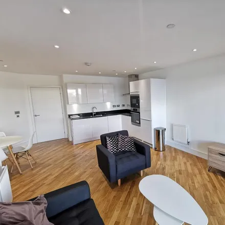 Image 2 - East Thames House, 129 Leven Road, London, E14 0LL, United Kingdom - Apartment for rent