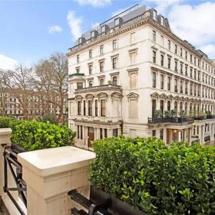 Rent this 6 bed townhouse on 16 Thurloe Street in London, SW7 2SX