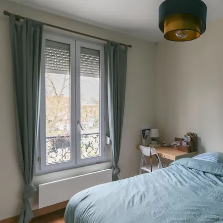 Image 1 - Montreuil, Seine-Saint-Denis, France - Apartment for rent