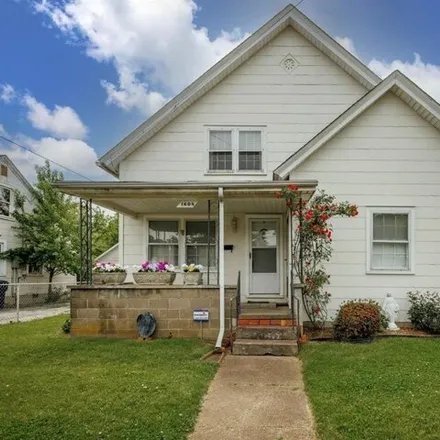 Buy this 3 bed house on 1618 Monarch Avenue in Owensboro, KY 42303