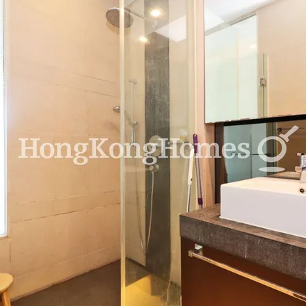 Image 6 - China, Hong Kong, Hong Kong Island, Wan Chai, Tai Wong Street West, Koh Thai - Apartment for rent