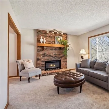 Image 3 - 14945 Williston Lane, Minnetonka, MN 55345, USA - House for sale