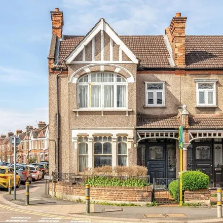 Rent this 3 bed apartment on Stuart Road in London, SW19 8BX