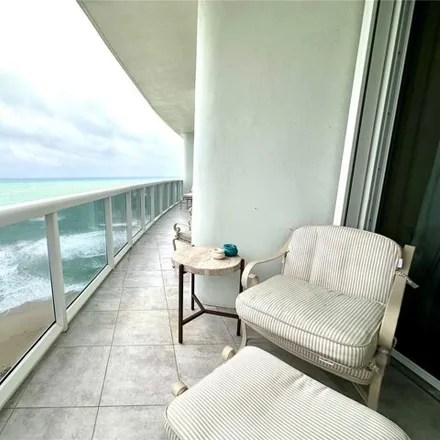 Image 3 - unnamed road, Bal Harbour Village, Miami-Dade County, FL 33154, USA - Condo for rent