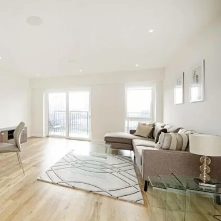 Rent this 2 bed apartment on unnamed road in London, NW9 4FT
