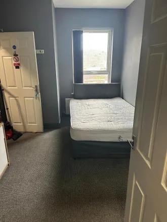 Rent this 1 bed room on Cecil Avenue in Doncaster, DN4 9QP