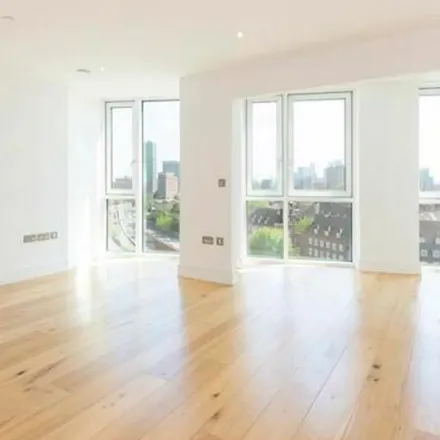 Rent this 1 bed apartment on City West Tower in High Street, London