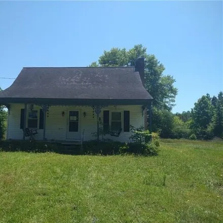 Buy this 3 bed house on Collins Road in Suffolk, VA 23438