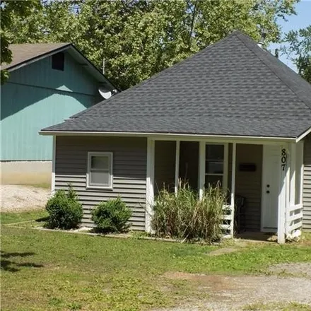 Buy this 2 bed house on 531 Red Jacket Street in Ottawa, KS 66067