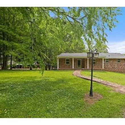 Buy this 3 bed house on 1898 Lakeside Drive in Lake Park, Warren County